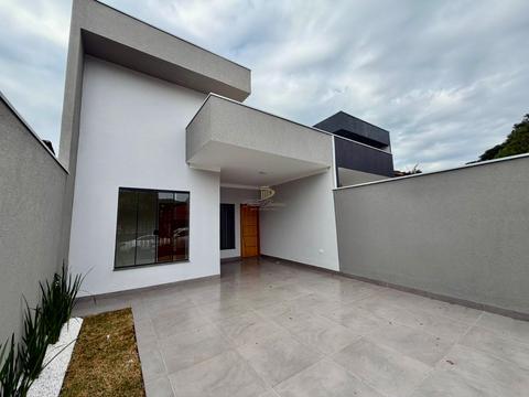 Casa à venda em Maringá, Conjunto Habitacional Requião, com 3 quartos, com 80 m²